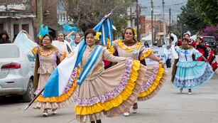 Diversas instituciones intermedias, delegaciones escolares y vecinos del sector dieron marco a los festejos por los 59 años de la fundación del barrio San Cayetano, en San Salvador de Jujuy.