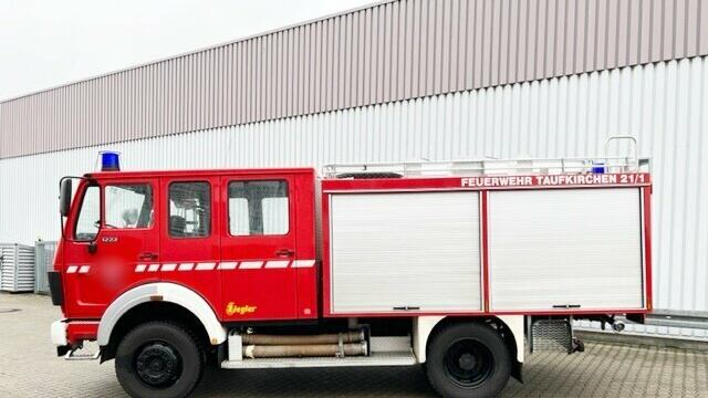 Bomberos Voluntarios de Puerto Iguazú suman una autobomba alemana a sus móviles.