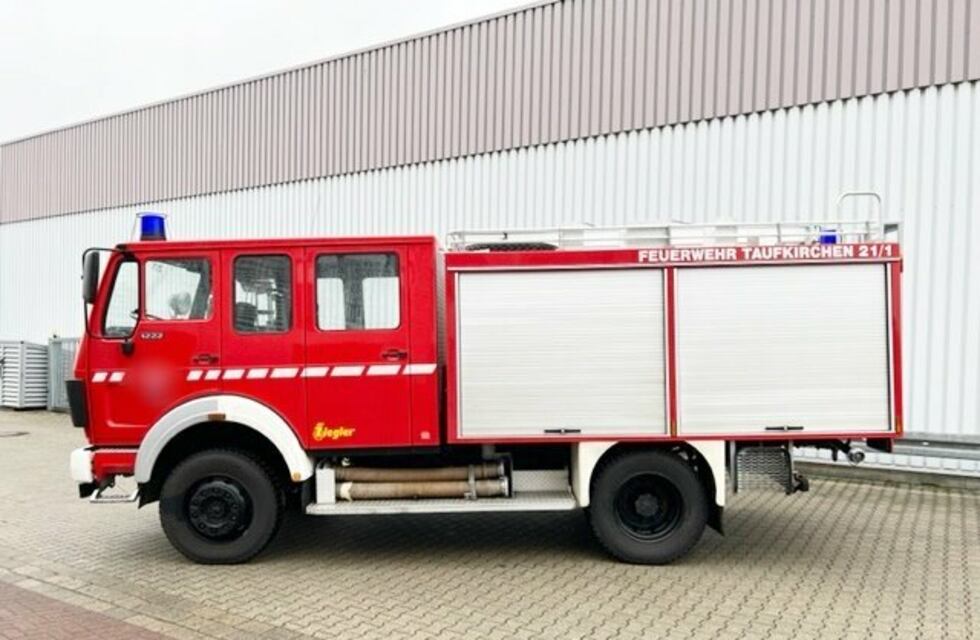 Bomberos Voluntarios de Puerto Iguazú suman una autobomba alemana a sus móviles