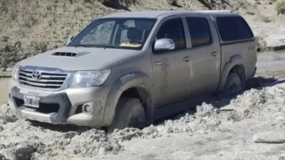 Encontraron su camioneta sin rastros de los adultos.