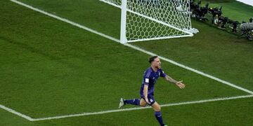 Alexis Mac Allister grita el 1 a 0 de Argentina ante Polonia con alma y vida. (AP).