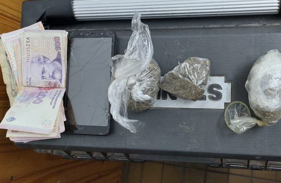 Detuvieron a dos mujeres de Tunuyán que llevaban droga escondida en sus partes íntimas