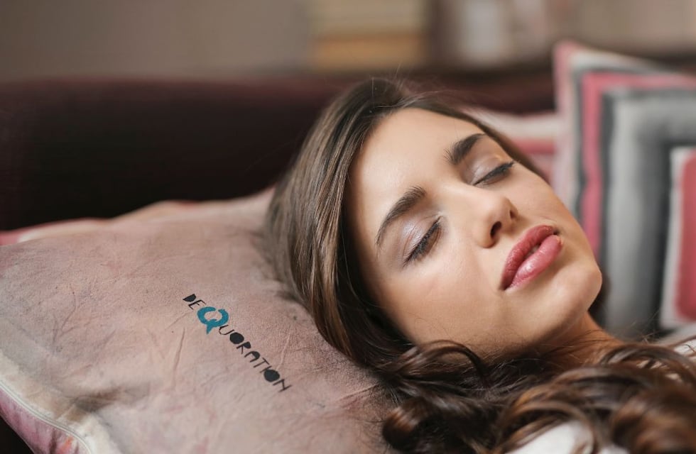Lo dice la ciencia: por esta razón las mujeres necesitan dormir 20 minutos más que los hombres