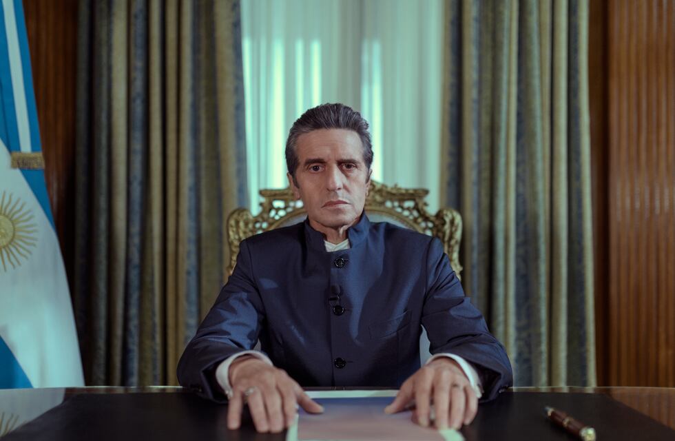 Todo lo que no viste sobre la temporada final de El Reino en Netflix