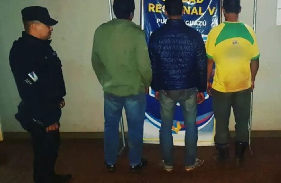 Tres hombres detenidos por poseer armas de fuego