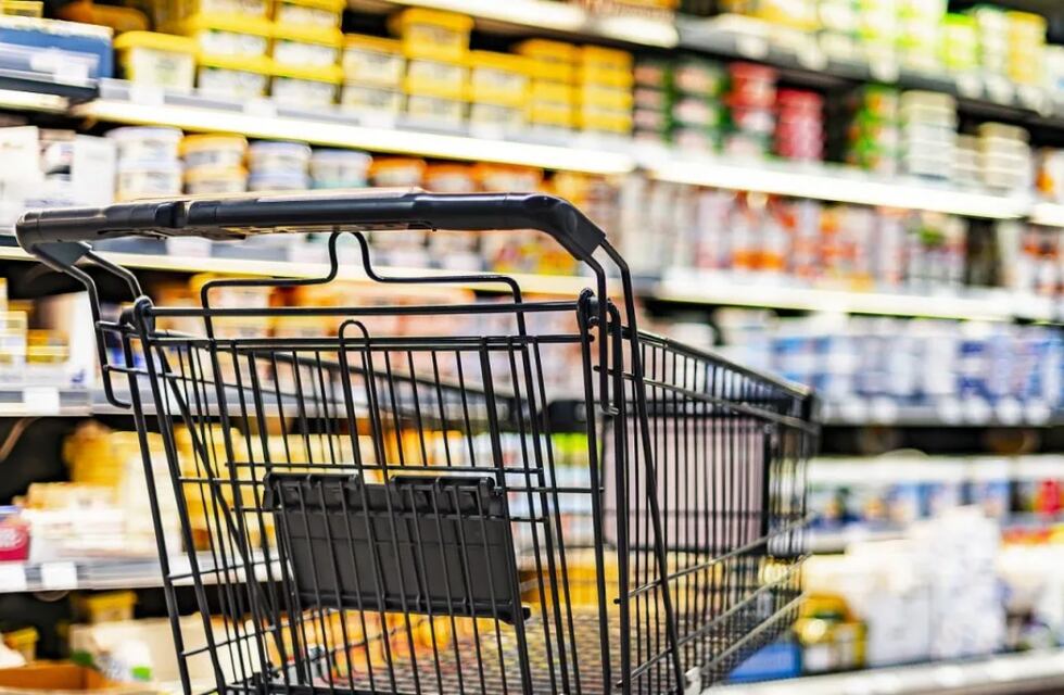 Un reconocido supermercado de Córdoba cerró un área que marcó sus inicios: “Perdimos mucha plata”