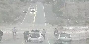 Por las tormentas, se desbordó el Río Marayes.