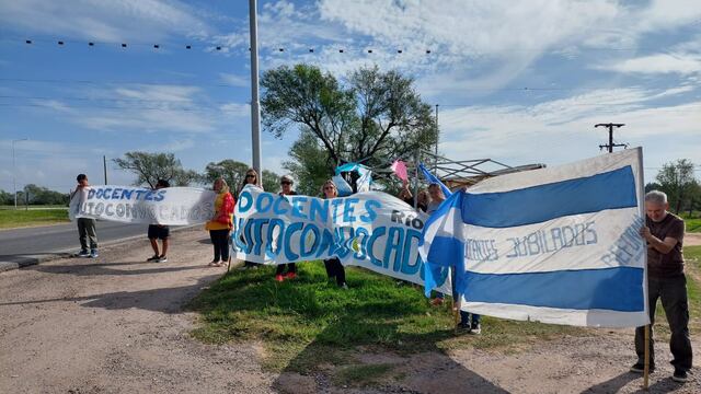Docentes autoconvocados en la ciudad de Río Cuarto.