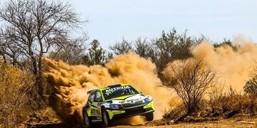 Rally de Concarán y un espectacular vuelco que quedó registrado.