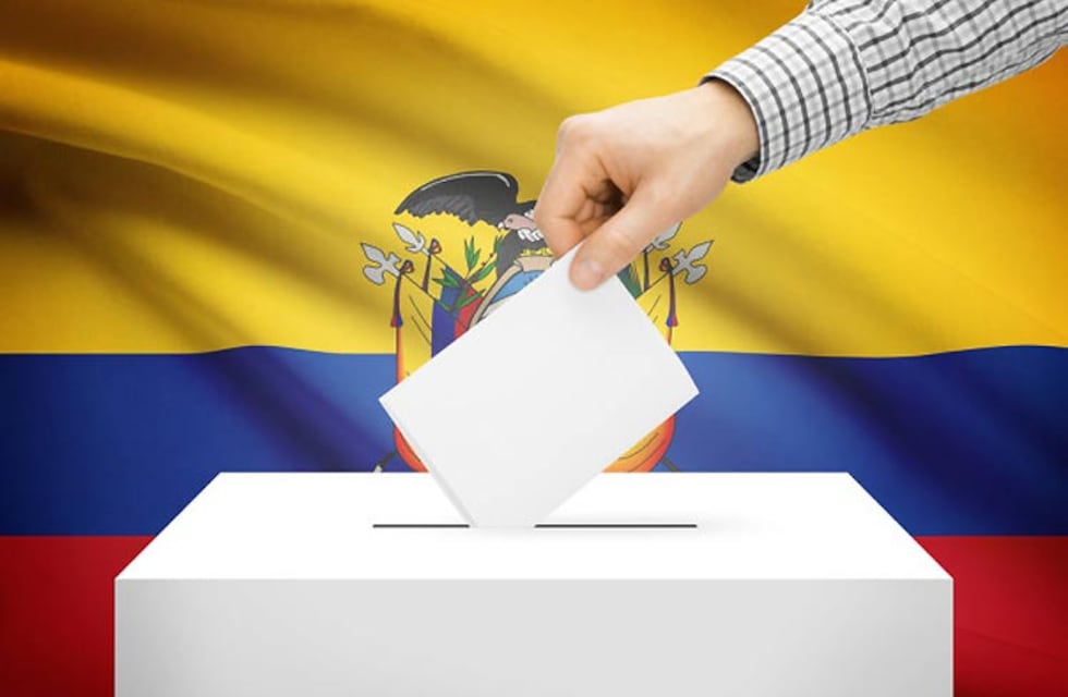 Elecciones en Ecuador: los boca de urna le dan ventaja a Arauz, pero habría ballottage