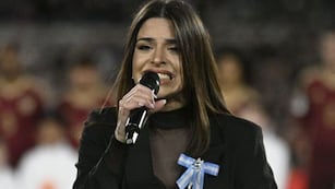 Euge Quevedo cantó en el último partido de Messi. (Foto: SC)