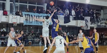 Paracao Básquet y Almagro de Esperanza vuelven a enfrentarse, como en las semifinales del último torneo Dos Orillas.