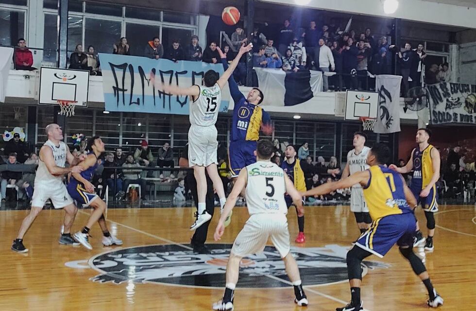 Liga Federal de básquet: hoy comienza su participación Paracao de Paraná