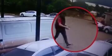 Puerto Iguazú: sustrajo dólares y reales de un automóvil y fue detenido.