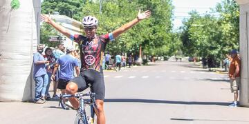 El bonaerense Lukas Dundic se impuso en la 12° fecha del Campeonato mendocino de ruta.