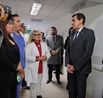 El gobernador Carlos Sadir expresó su especial reconocimiento al equipo de Terapia Intensiva del Hospital Materno Infantil por la encomiable tarea que realizan diariamente.
