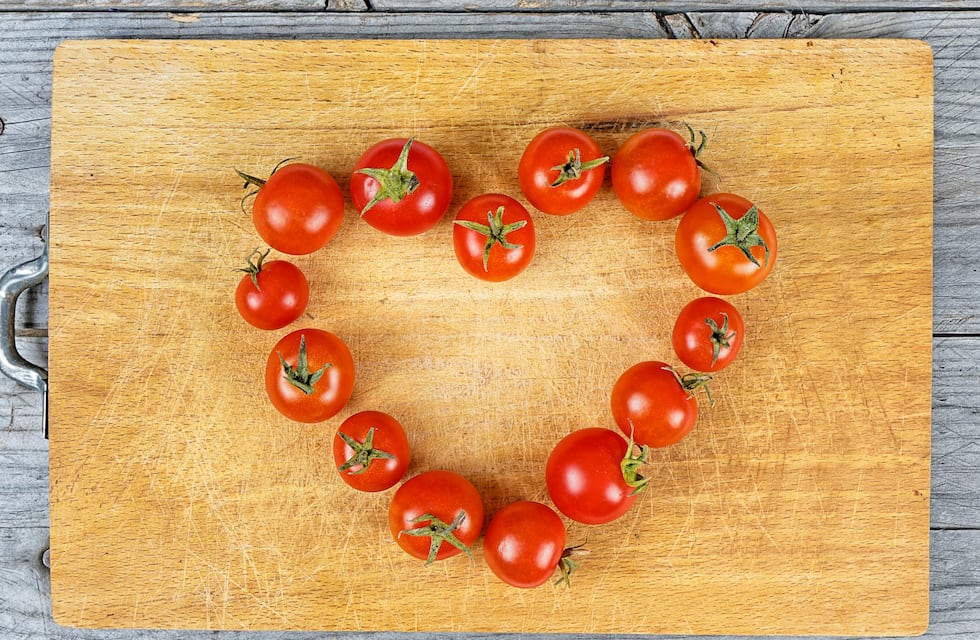 Cómo hacer corazones con tomates: el truco ideal para la cena de San Valentín