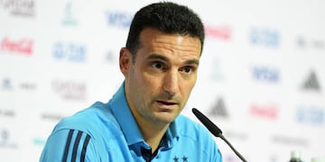 Lionel Scaloni en la conferencia de prensa (AP)
