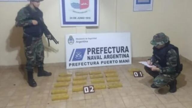 San Ignacio y Jardín América: incautan marihuana oculta en una zona de malezas.