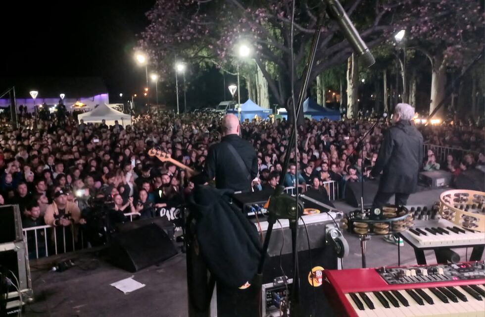 Estelares brilló en la noche de Rafaela con más de 5.000 espectadores