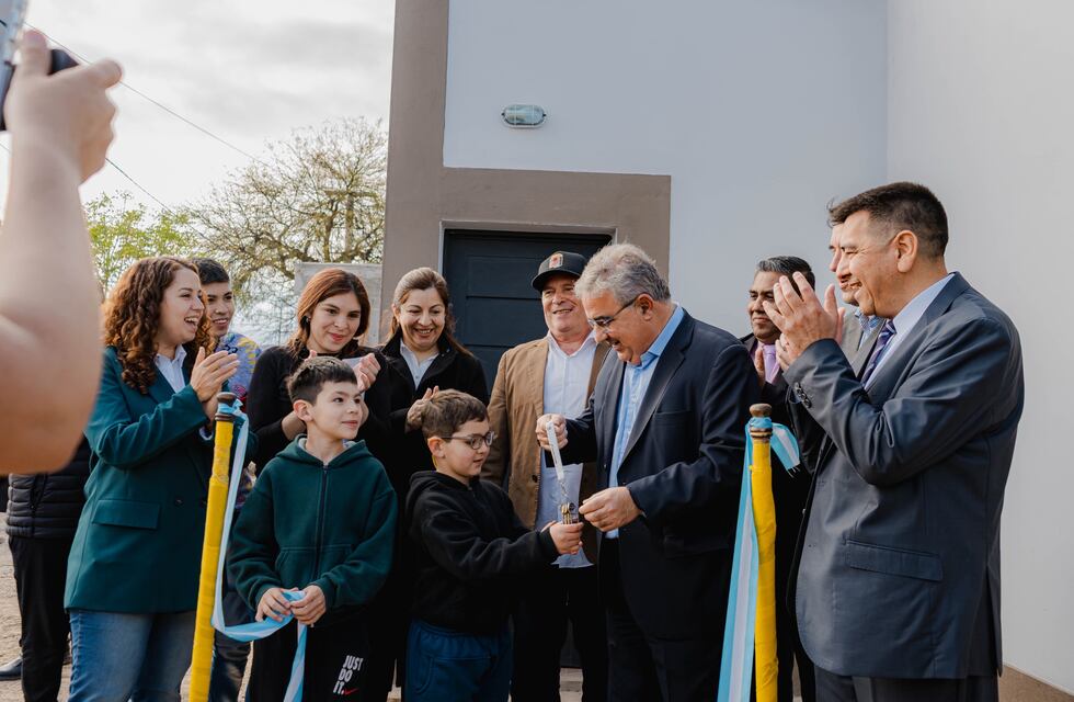 Pomán celebró su aniversario con 19 familias que recibieron su casa propia