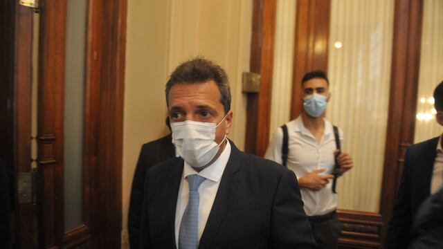 política
Diputados busca darla media sanción a la reforma por ganancias
Sergio Massa y Máximo Kirchner
FOTO CLARIN