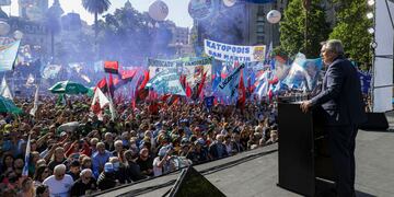El oficialismo organiza un acto por el Día de la Democracia que contaría con la presencia de Lula da Silva - Foto: Telam