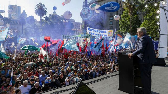 El oficialismo organiza un acto por el Día de la Democracia que contaría con la presencia de Lula da Silva - Foto: Telam