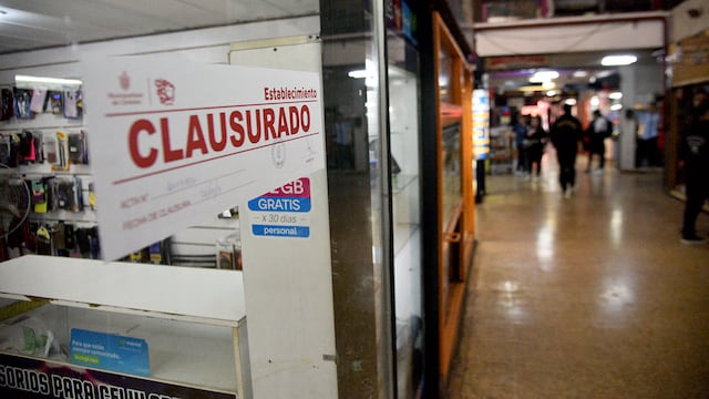 El “cierre” de la Galería Norte repercutió en Córdoba: aseguran que bajó el robo de celulares. (Pedro Castillo / La Voz)