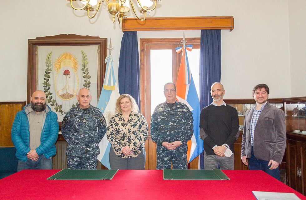 Tierra del Fuego firmó un convenio de cooperación mutua con la Armada Argentina