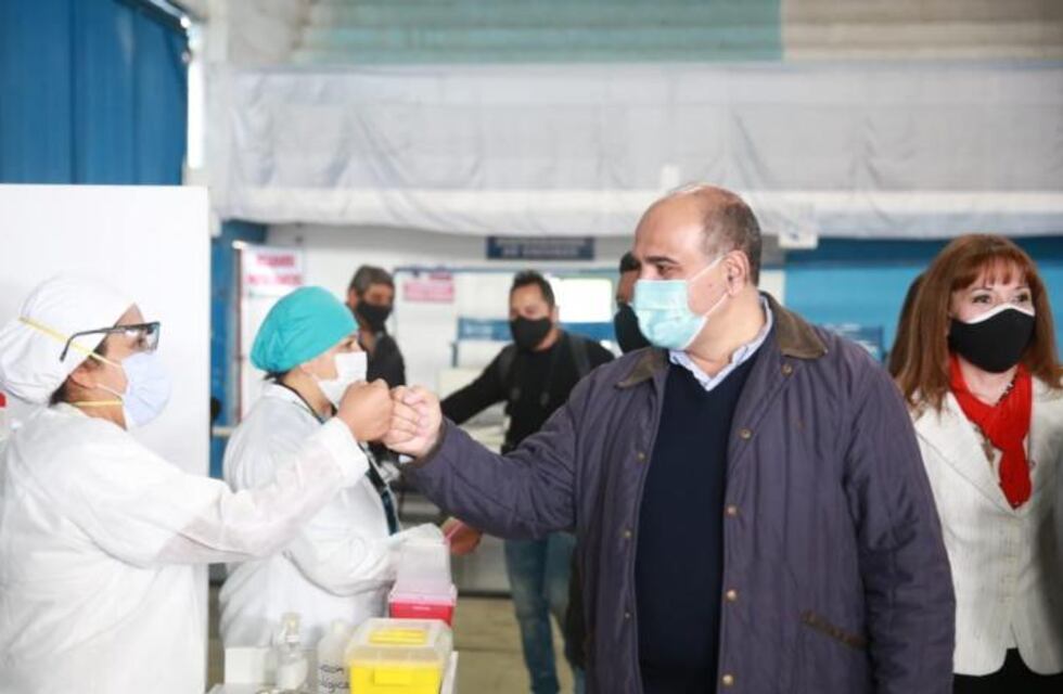 Juan Manzur: “Hoy hay que cuidarse, no es obligación ir a los bares. Sí cuidar el trabajo y la producción”