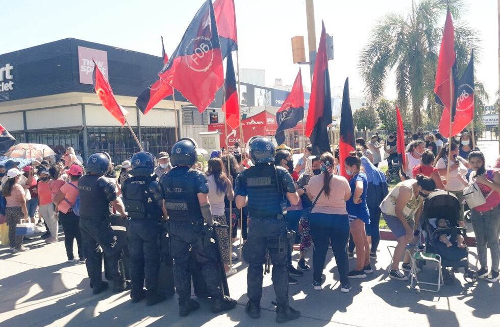 Realizan piquete frente a un supermercado de Córdoba para que “bajen los precios”