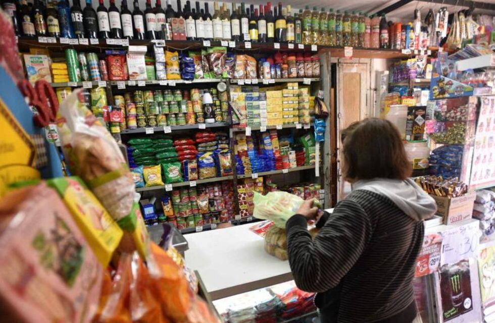 Almaceneros Córdoba aseguró que una familia necesitó un ingreso de un millón de pesos para no ser pobre