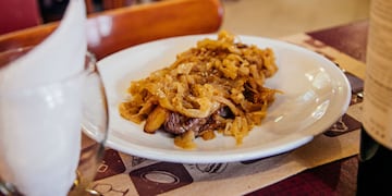 Cuánto sale comer en el bodegón La Casa del Francés. (Fotos: Web)