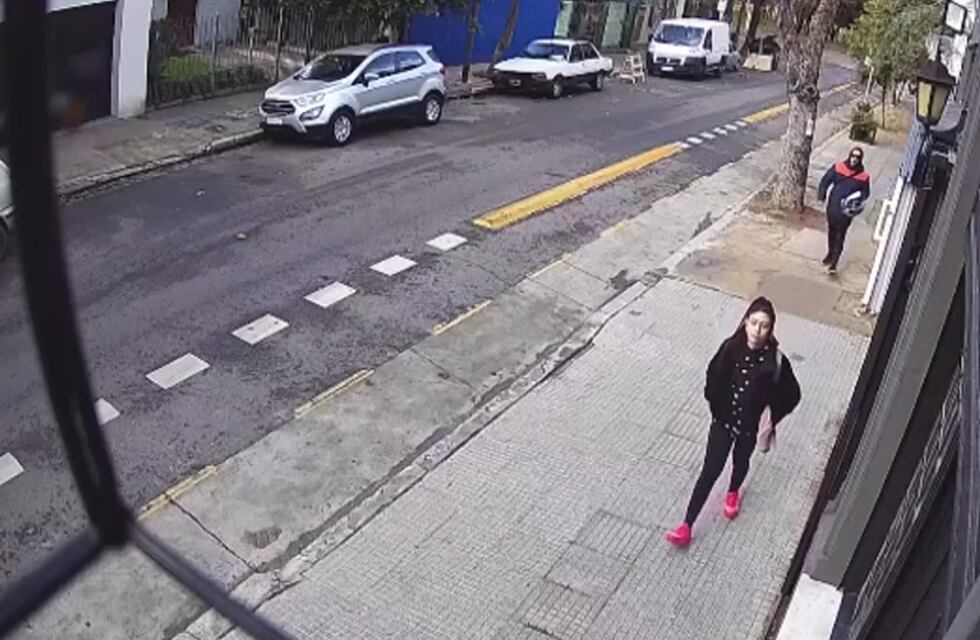 Un hombre amenazó con un arma a su expareja y un policía le disparó para detenerlo