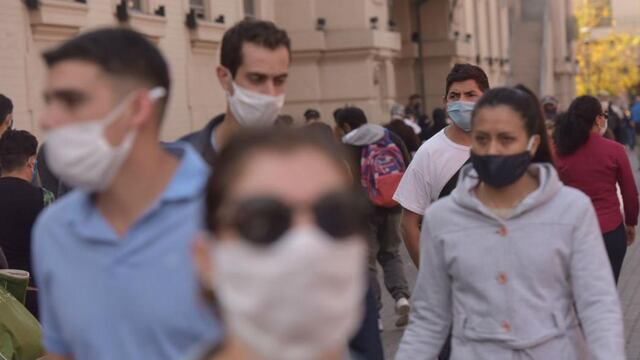 Pandemia. El uso de barbijos no reemplaza el distanciamiento social ni el lavado de manos. (Archivo/LaVoz)