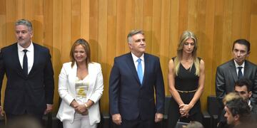 Martín Llaryora en la Legislatura este domingo, jurando como gobernador. (Ramiro Pereyra/La Voz)