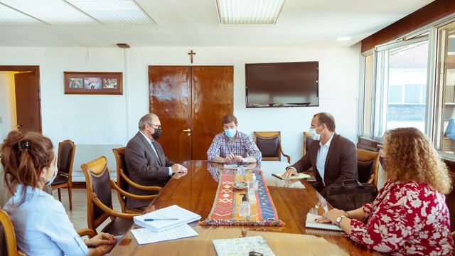 El Gobernador se reunió con los empresarios en el marco de la prorroga del subregimen industrial.