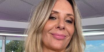 A los 55 años y al natural, Evelyn Von Brocke posó en bikini y reflexionó: "Mi rutina es la del amor"