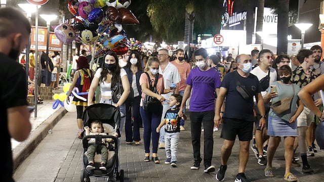ID:6842949 turismo de verano. Mucha gente en la peatonal de Carlos Paz
yanina aguirre