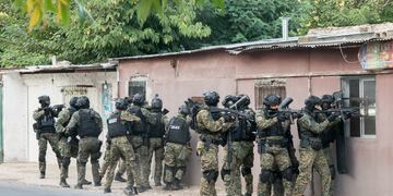 Fuerzas de seguridad nacionales en la lucha contra el narcotráfico. (Imagen ilustrativa)