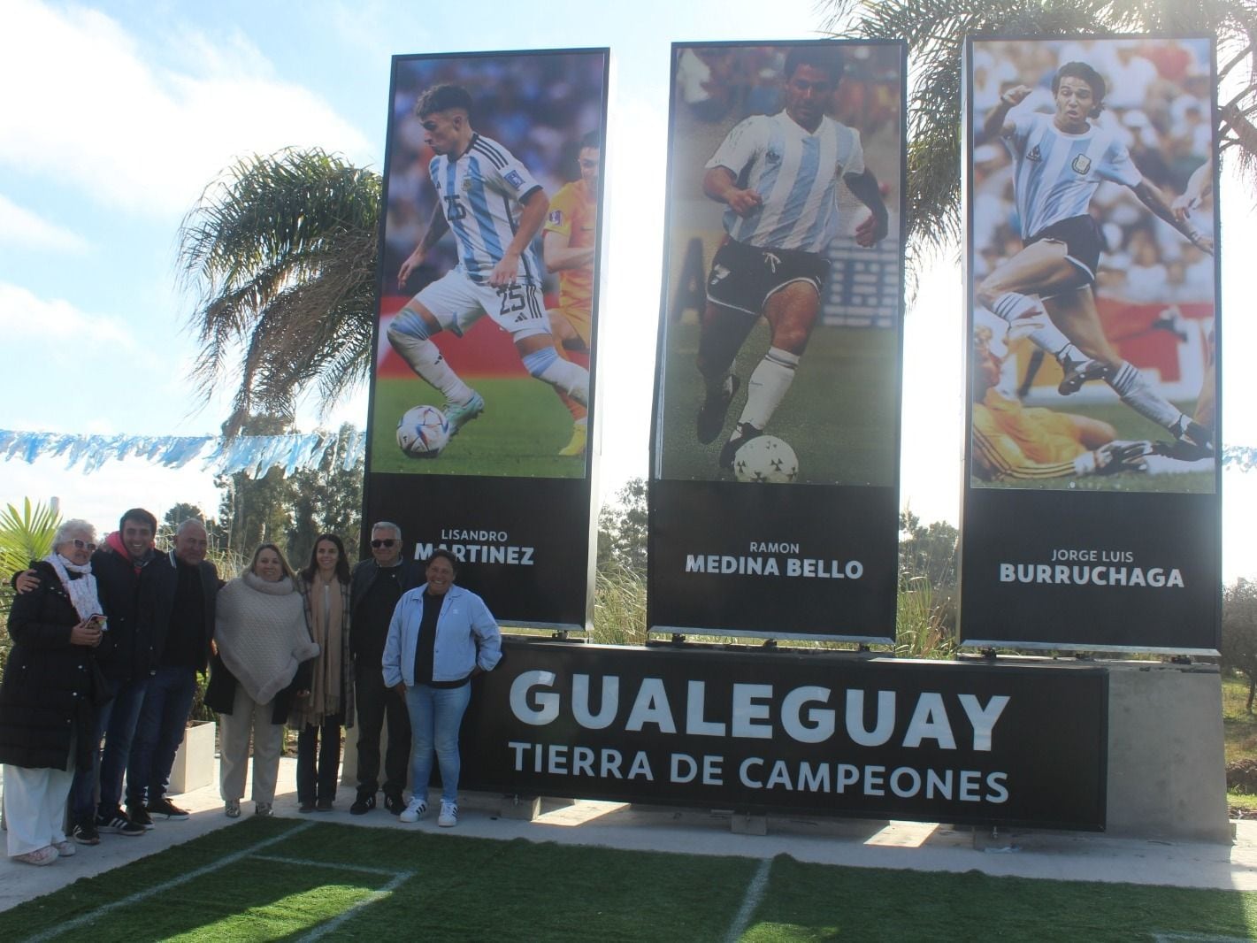 Homenaje a Burruchaga, Medina Bello y Lisandro Martínez
