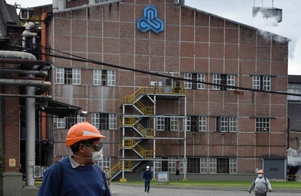 Efectiva respuesta controló un incendio en la fábrica de papel de Ledesma