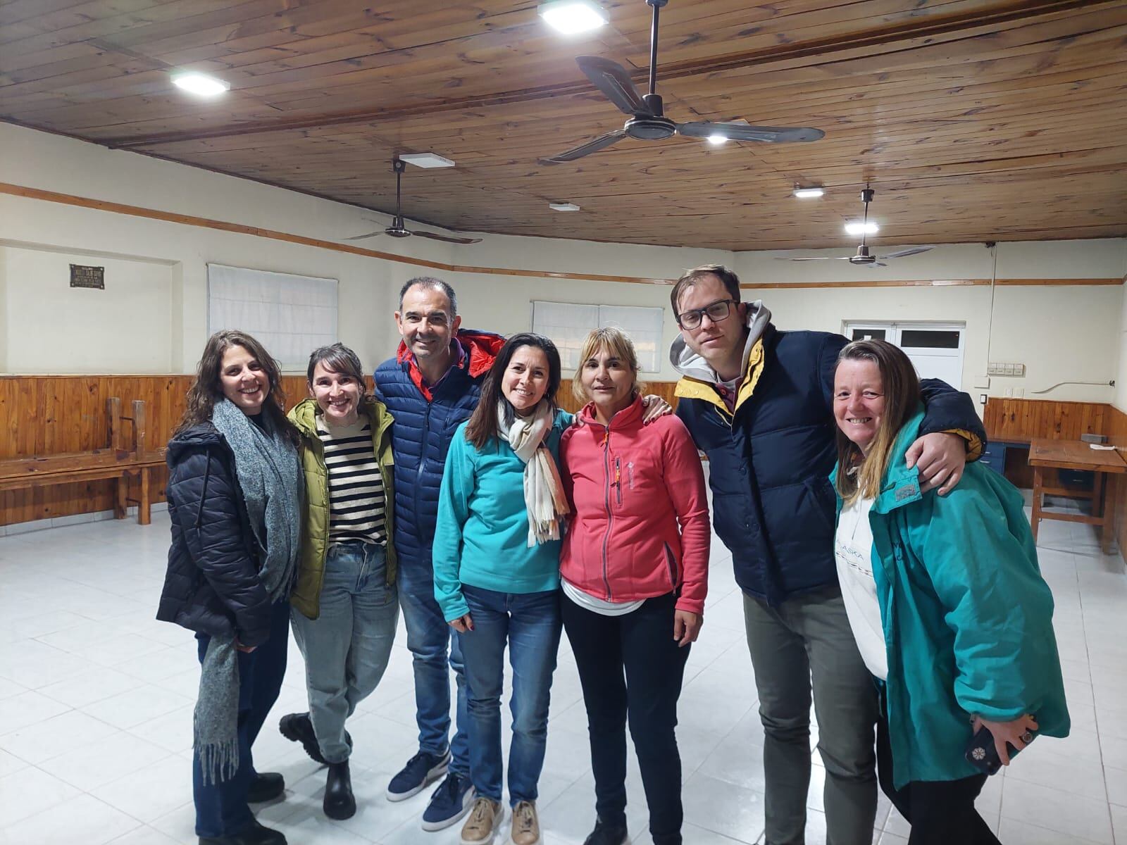 candidatos de Movimiento Vecinal con la Junta Vecinal de Villa Italia