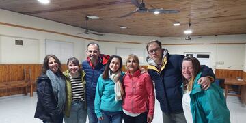 candidatos de Movimiento Vecinal con la Junta Vecinal de Villa Italia