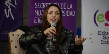 Charla de Thelma Fardín.