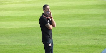 "Por primera vez estuvimos arriba en el marcador y no logramos ganar", lamentó el DT. (Gentileza Fernando Zarza / @Zarzaferr).