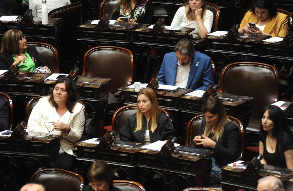 Luis Juez fue denunciado por amenazas y la diputada Estévez pidió que haya un repudio