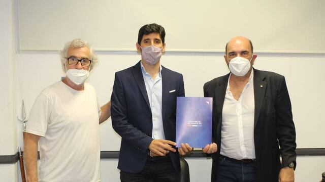 El director de Praxis Pablo Costamagna,el secretario de Desarrollo Territorial y Arraigo, Fabricio Medina y el decano de la Universidad Tecnológica Nacional, Oscar David