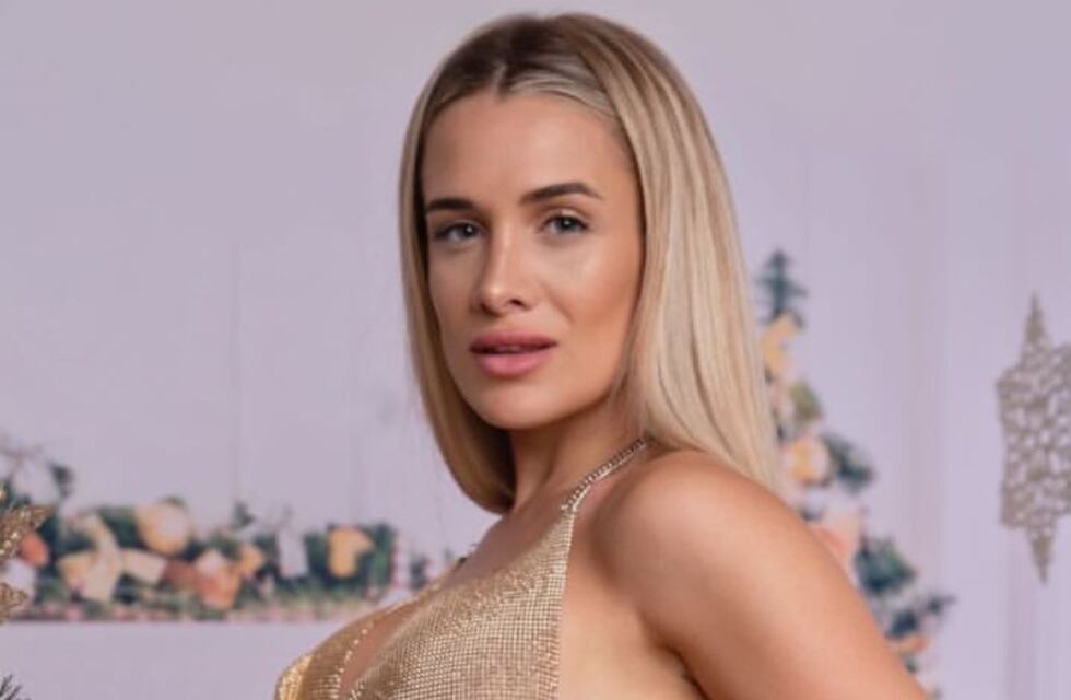 Cami Homs lució un osado look total black que causó sensación en las redes